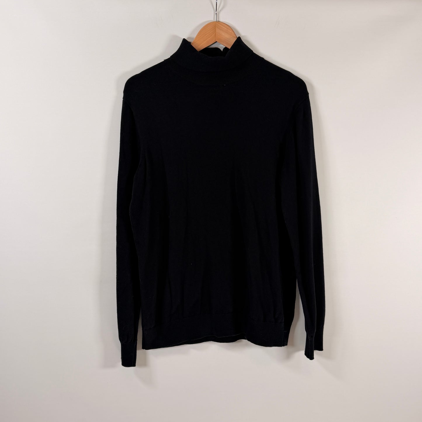 H&M Black Slim Knit Turtleneck Sweater — Size L